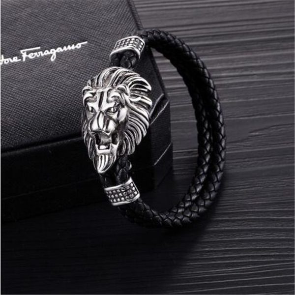 bijou tête de lion en argent
