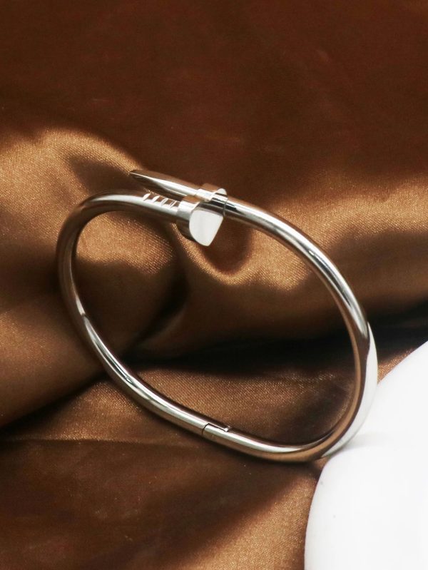 bracelet argent forme clou