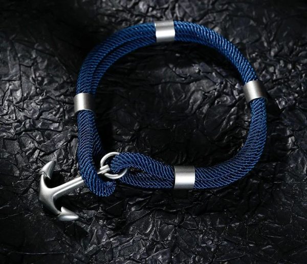 bracelet avec ancre marine