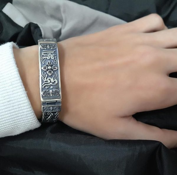 bracelet bouddhiste en argent